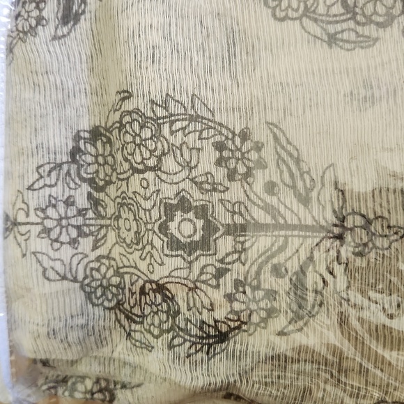 Pottery Barn Paisley Printed sheer curtain - Picture 2 of 3